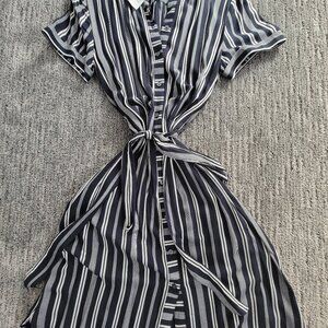 Loft Shirt Dress.  Black/White/Grey.  Never worn.  Business/Office.  Size Small.
